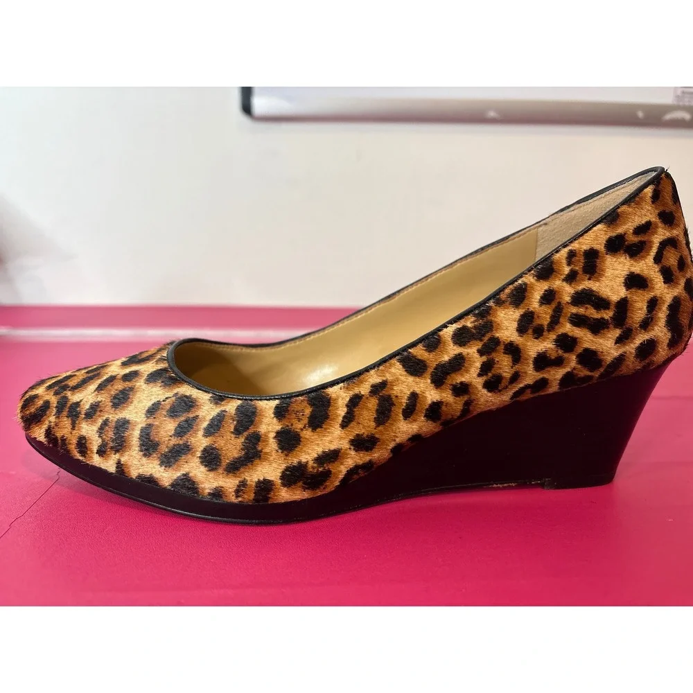 Talbots   Leopard Print Calf‎ Hair Wedge Pumps  Size 7.5 EUC
